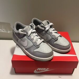 Nike Dunk low sneakers size 2y gray & white